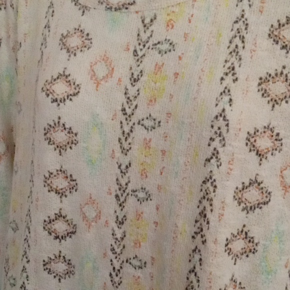 Light sweater top - Picture 2 of 3